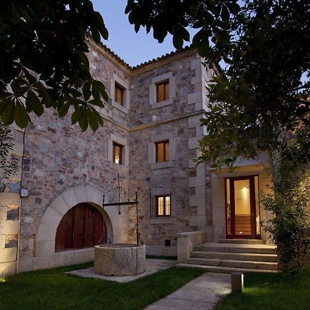 Parador De Caces Екстериор снимка