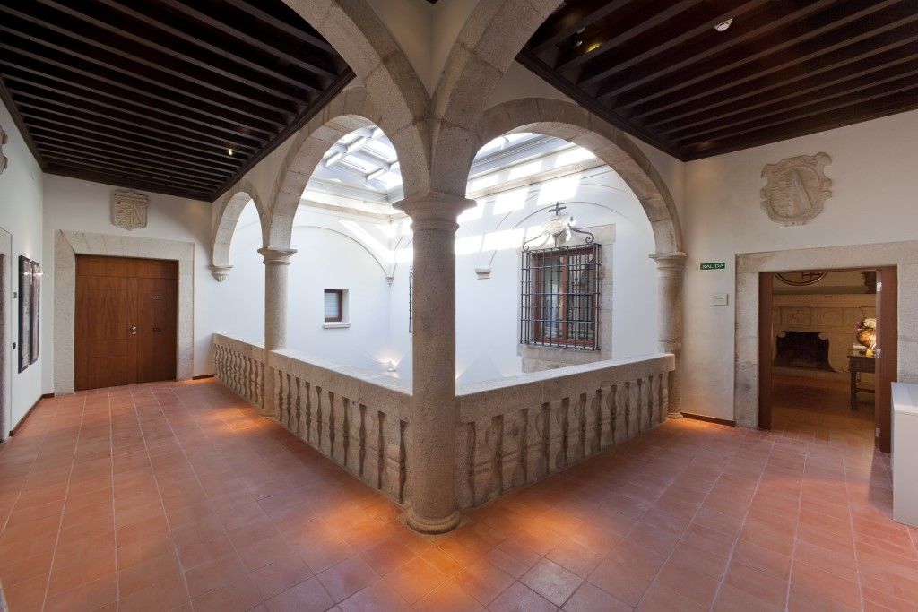 Parador De Caces Екстериор снимка